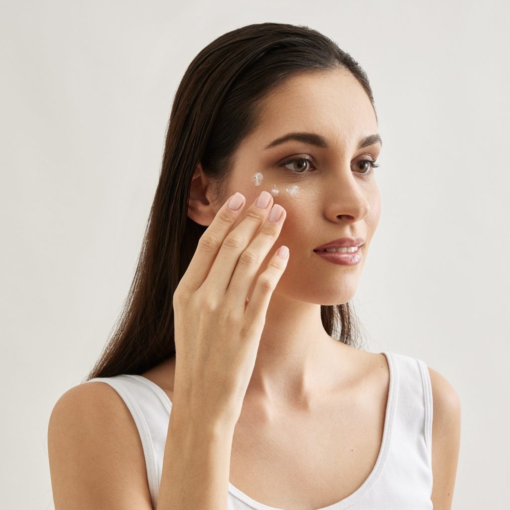 Emulsión Contorno de Ojos Antiedad para Arrugas, Bolsas y Ojeras